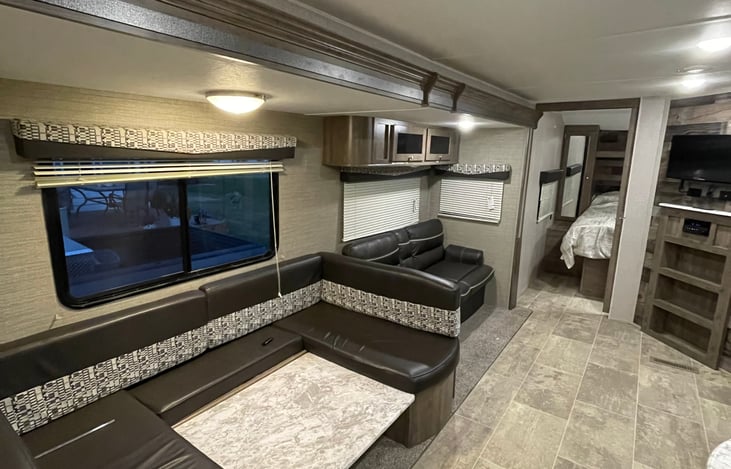 Table that goes down to offer additional bed