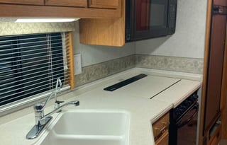 2005 Winnebago Journey 36M