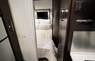 2019 Leisure Travel Serenity 24CB - Rent Cinnamon!