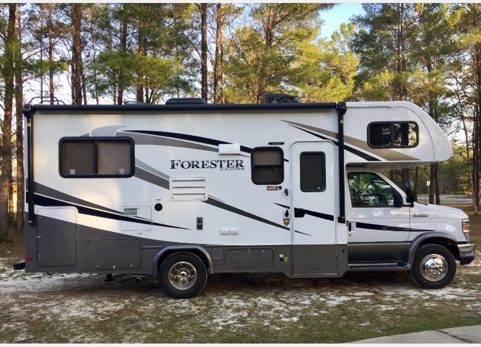 Class C Motor Home rentals in Cedar