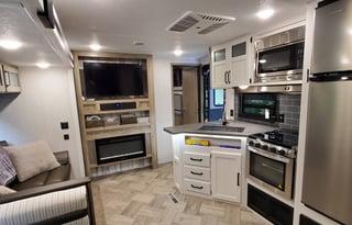 2021 Puma - Sleeps 6 - N.GA - DELIVER & SETUP ONLY