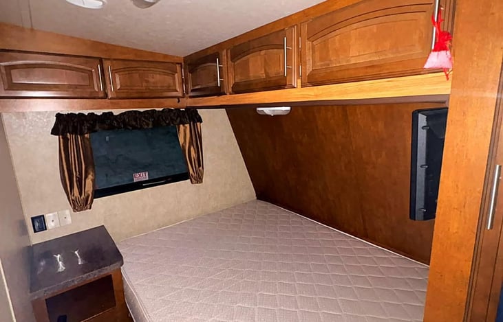 RV Queen in Master