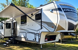 The Buccaneer Grand • Sleeps 12 FW-2G