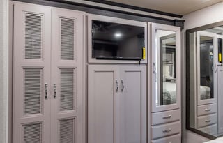 2023 Tag Axle Diesel, Bunks, 2 Full baths "Teddy"