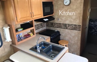 2005 Raptor 34' Toy Hauler, Triple Axle, Sleeps 10