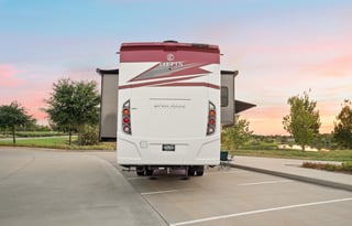 Luxury Class A W/Bunks 1.5 Baths Washer/Dryer