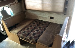 Alaskan Prospector 31J Winnebago.