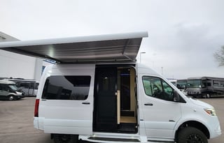 2023 Midwest Patriot FD2 – Ultimate Luxury Coach