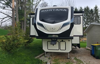 Keystone Montana High Country 377FL
