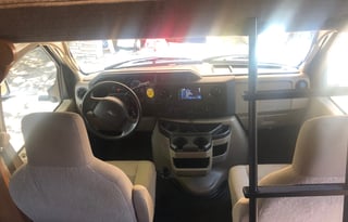 Super Clean 2019 Winnebago Minnie Winnie 31K