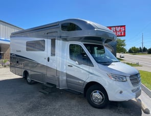 Winnebago Navion 24D
