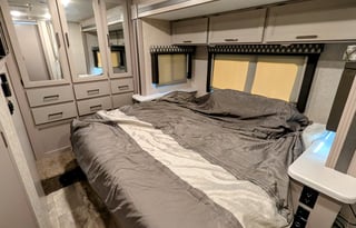 2022 Thor Motor Coach Quantum KW29