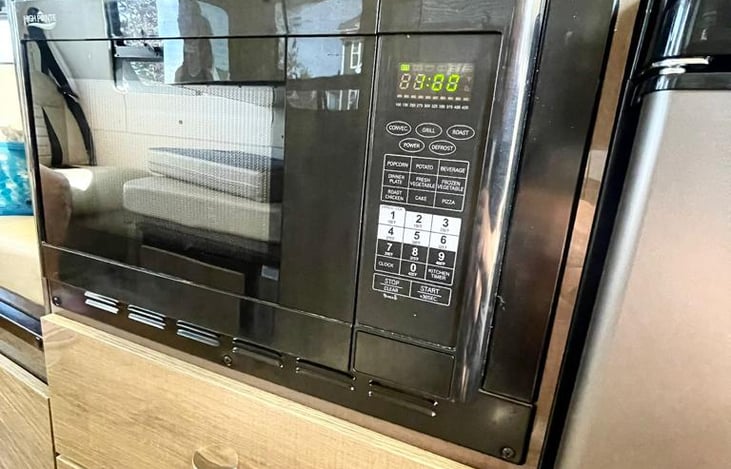Full microwave in the RV.