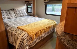 WINGER'S FLEETWOOD VACAY ON WHEELS