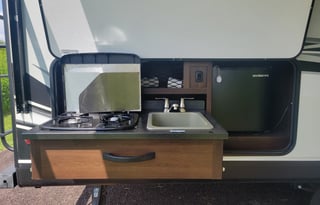 Dog friendly camper with outdoor kitchen