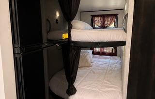 Sancia pet and kids approved Camper Rental