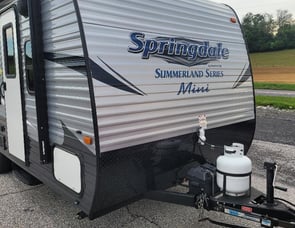 Keystone RV Summerland Mini 1750RD