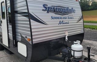 2017 Keystone RV Summerland Mini 1750RD