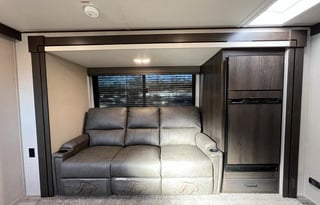 Luxurious Couples Escape w/Large Bathroom