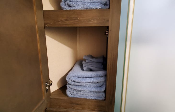 Towels for 6 people.