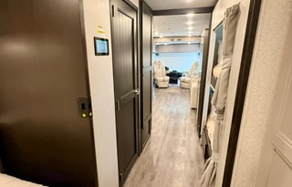 Convenience Rv's Riviera