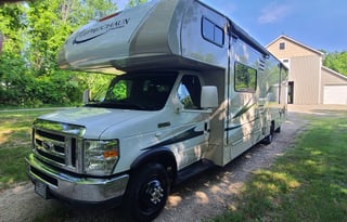 2015 Coachmen RV Leprechaun 317SA Ford 450