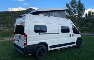 2021 Winnebago Solis 59P