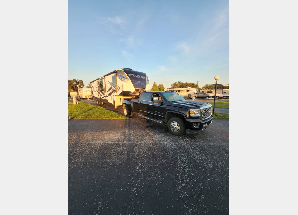 Fifth Wheel rentals in webster