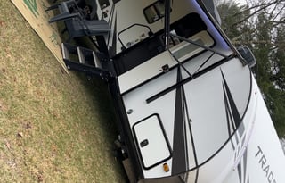 Jamber Acres Cozy Camper