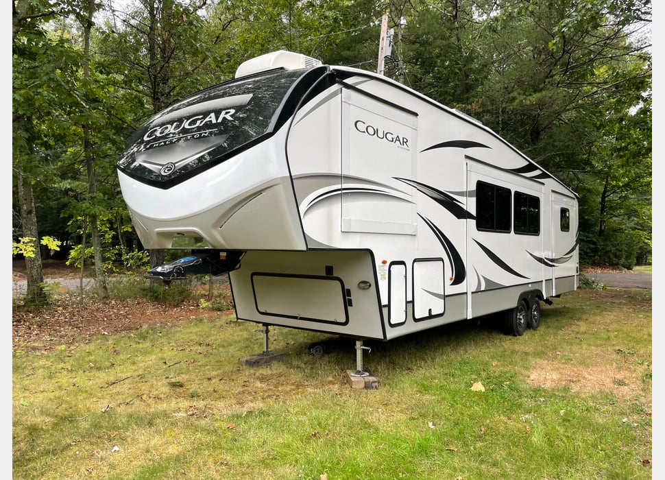 Fifth Wheel rentals in Foxboro