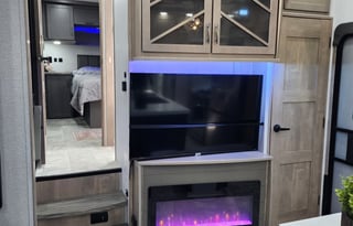 2023 Grand Design Momentum 399TH-R