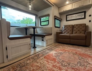 Forest River RV Surveyor Legend 252RBLE