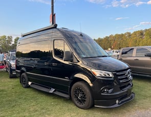 Midwest Automotive Designs Passage MD2 Lounge 170 STD