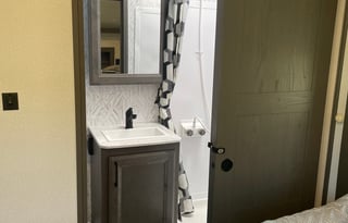 Roaming & Relaxing, LLC - Extended Season Trailer