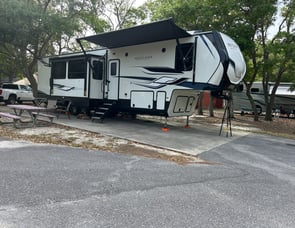 Keystone RV Montana High Country 381TB