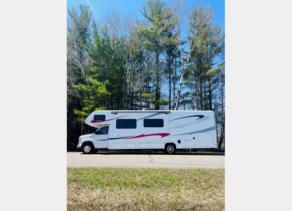 Class C Motor Home rentals in ROGERS
