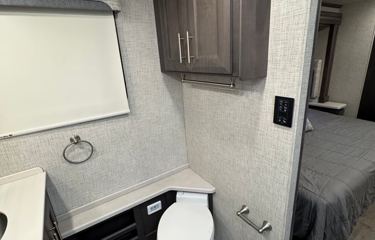 Primary Suite - Bathroom