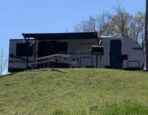 Forest River RV Cherokee Grey Wolf Black Label 26MBRRBL