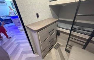 Say hello to "Victory"! Our 24 Zinger 290KB!