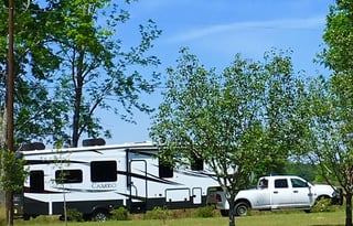 ***Get your Glamping on in this  Luxury 2015 Crossroads Cameo ***