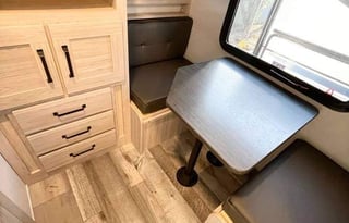 2022 Sundance 294BH 2 bedroom sleeps 10