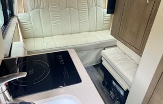 "Baby Beluga" 20ft MB Sprinter Glampervan