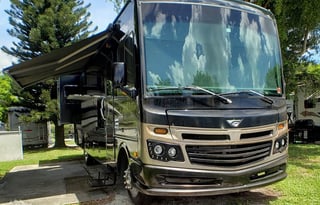 2017 Fleetwood RV Bounder 35K