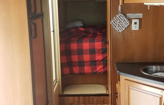 2015 Thor Motor Coach Majestic 28A