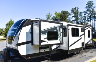 Haul Your Toys in Style–Luxury Toy Hauler for Rent