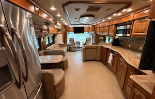 2014 Tiffin Phaeton 40QKH Bunkhouse