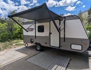 Dutchmen RV Coleman Lantern LT Series 17B