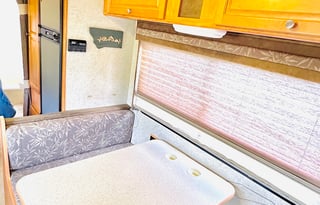 Super Clean CLASS C - Turn Key w/Essentials 24ft