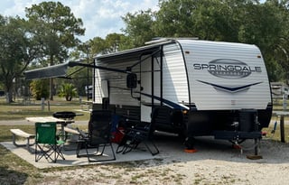 RV Delivery Daytona | Jeep Beach 4–5 Adults