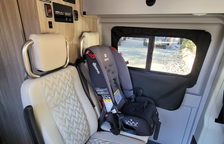 Camper is able to accommodate child car seats